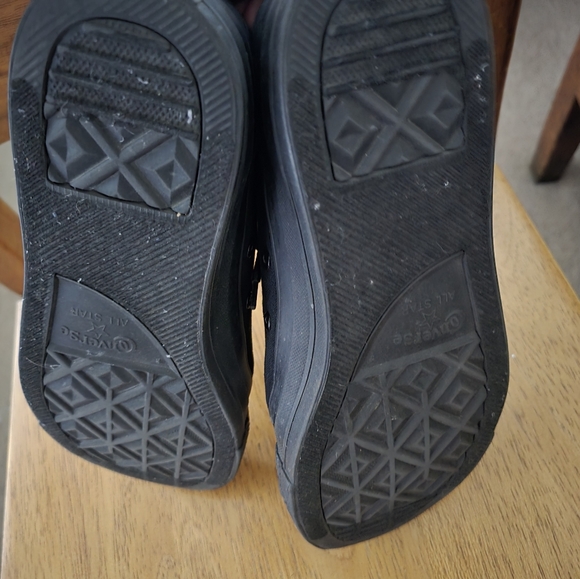 Converse - Picture 3 of 3